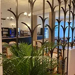 Du Louvre Hotel