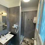Hotel Du Louvre 3*