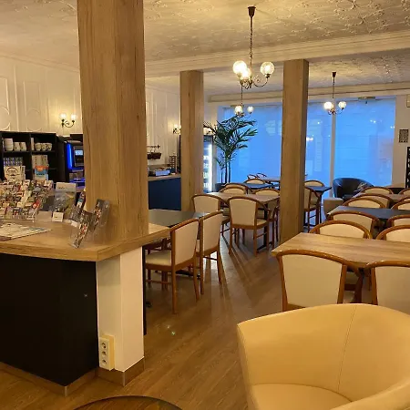 卢浮宫酒店