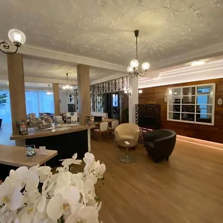 فندق Du Louvre 3*