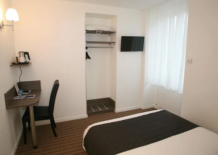 Du Louvre 3* Cherbourg-en-Cotentin