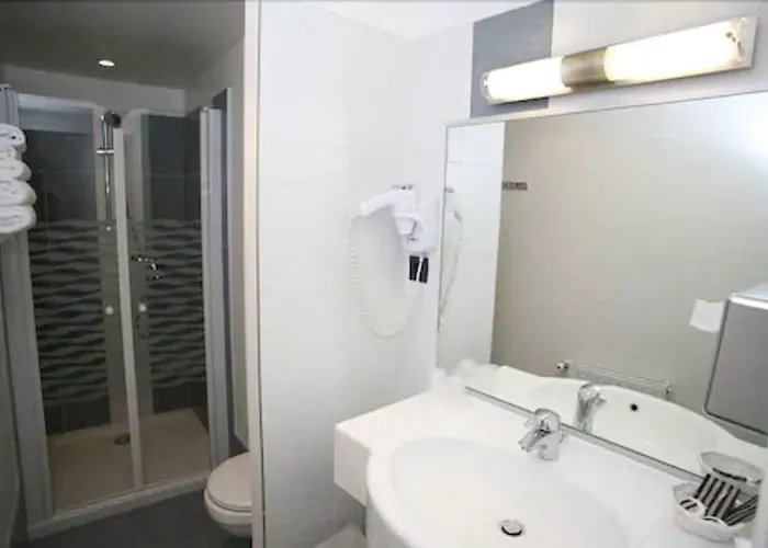 Du Louvre 3* Cherbourg-en-Cotentin