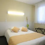 卢浮宫酒店 3*