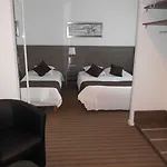 卢浮宫酒店 3* 瑟堡