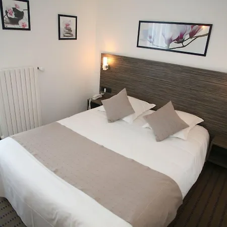 Hotel Du Louvre 3*