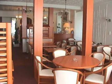Hotel Du Louvre 3*