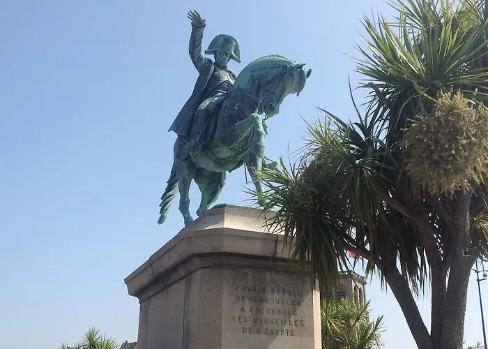 Du Louvre 3* Cherbourg-en-Cotentin
