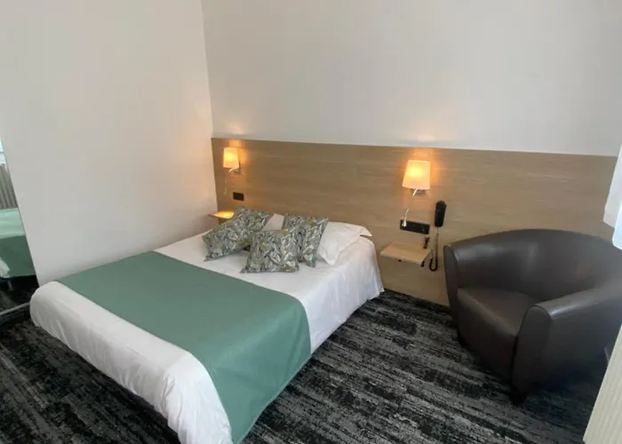 Du Louvre 3* Cherbourg-en-Cotentin